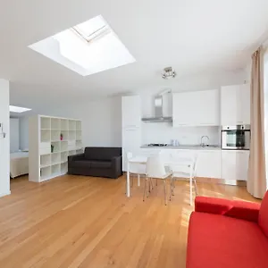 Apartment La Maison Del Capestrano, Milan